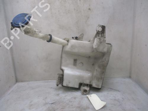 Used Windscreen washer tank FORD FOCUS III Turnier 1.6 TDCi (115 hp) 26638907