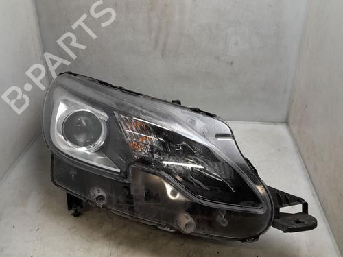 Used Right headlight PEUGEOT 2008 I (CU_) 1.2 THP 130 / PureTech 130 (130 hp) 30824027