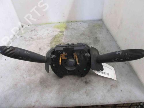 Used Headlight switch FIAT PUNTO (188_) 1.2 16V 80 (188.233, .235, .253, .255, .333, .353, .639,... (80 hp) 21833507
