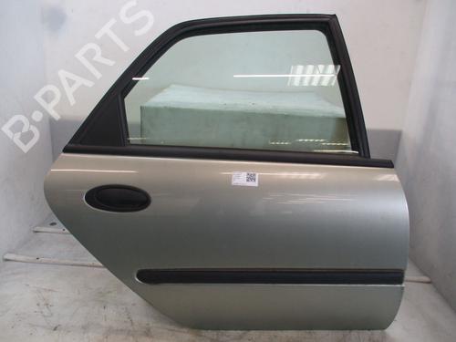 Used Right rear door RENAULT LAGUNA I (B56_, 556_) [1993-2002]  25043936