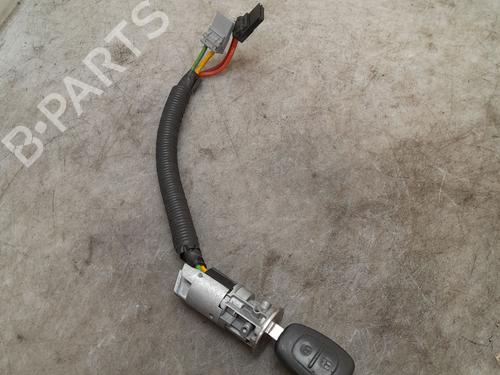 Used Ignition barrel RENAULT MASTER II Van (FD) 2.5 dCi (101 hp) 26723987
