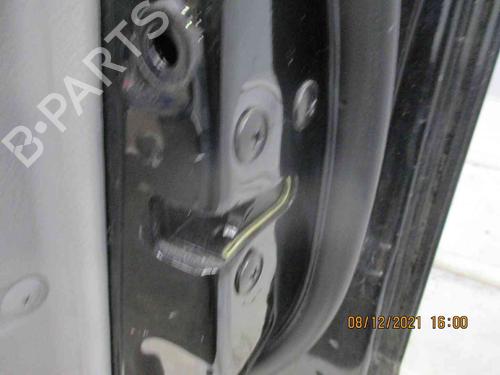 Right front door KIA SORENTO I (JC) 2.5 CRDi 4WD | BP19739883C3 