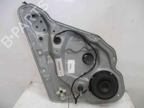 Vindusheismekanisme høyre bak SEAT LEON (1M1) 1.4 16V (75 hp) 24005543