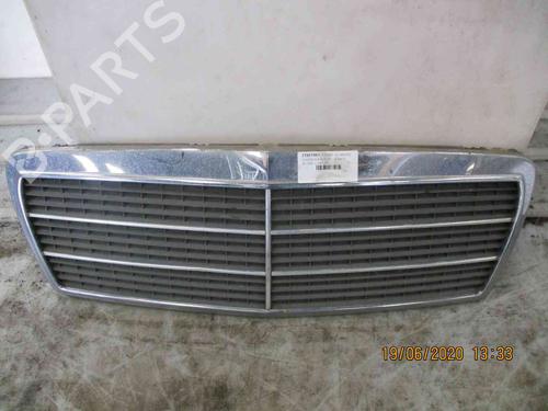 Grille MERCEDES-BENZ E-CLASS (W210) E 300 D (210.020) 2108800483 2108800483