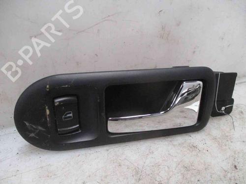 Poignée intérieure avant droite VW PASSAT B5 (3B2) 1.6 (101 hp) 19718226