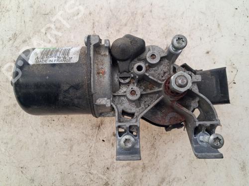 Used Front wiper motor Front wiper motor RENAULT CLIO III (BR0/1, CR0/1) 1.6 16V (BR05, BR0B, BR0Y, BR15, BR1J, BR1M, BR1Y, CR0B,... (112 hp) 40468078 40468078