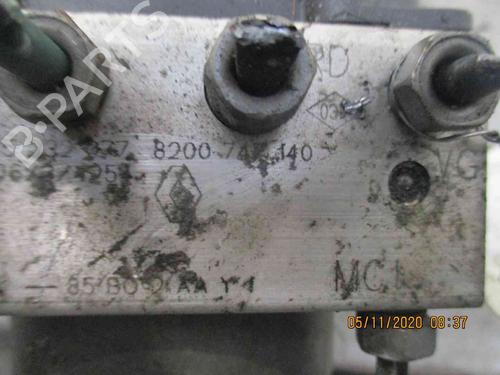 Used ABS pump RENAULT CLIO III (BR0/1, CR0/1) 1.5 dCi (75 hp) 19736583