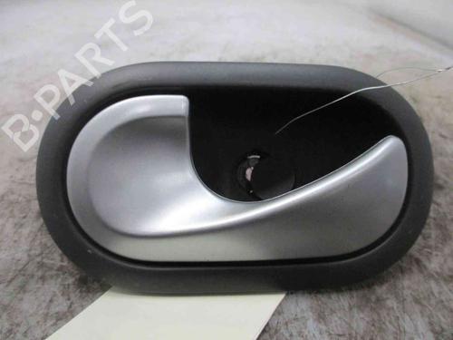 Used Rear left interior door handle RENAULT CLIO III (BR0/1, CR0/1) 1.6 16V (BR05, BR0B, BR0Y, BR15, BR1J, BR1M, BR1Y, CR0B,... (112 hp) 19716119