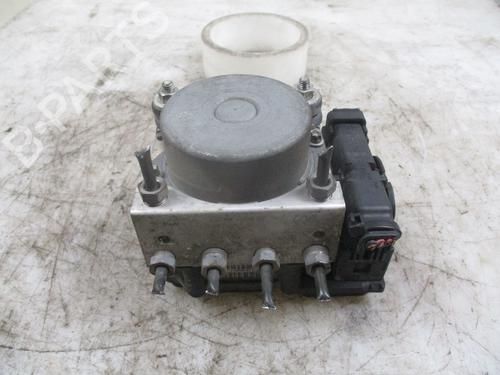 Used ABS pump RENAULT CLIO III (BR0/1, CR0/1) 1.2 16V (BR02, BR0J, BR11, CR02, CR0J, CR11) (75 hp) 25043866