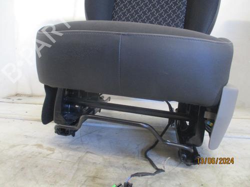 Right front seat RENAULT KANGOO / GRAND KANGOO II (KW0/1_) 1.5 dCi 90 (KW05, KW08, KW0G, KW11) | BP26175912C16 