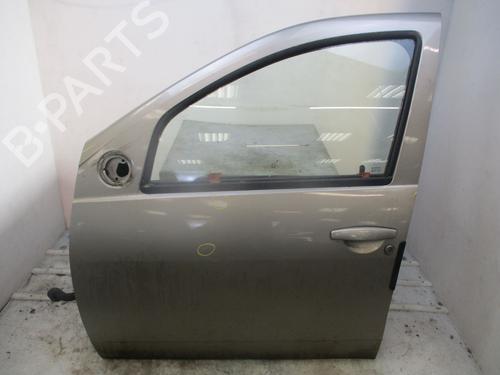 Used Left front door DACIA DUSTER (HS_) 1.5 dCi (HSAJ) (90 hp) 30187202