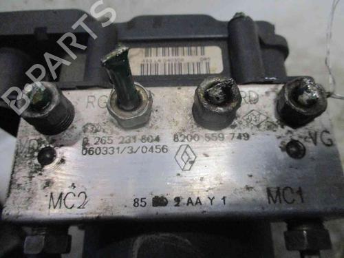 Used ABS pump RENAULT CLIO III (BR0/1, CR0/1) 1.5 dCi (BR17, CR17) (86 hp) 19723643