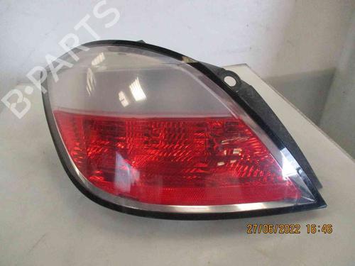 Used Left taillight OPEL ASTRA H (A04) [2004-2014]  26625896