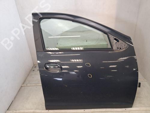 Used Right front door Right front door 37162013 37162013
