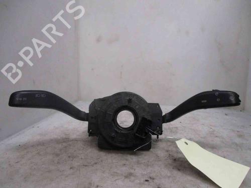 Used Headlight switch VW POLO (9N_, 9A_) 1.2 (54 hp) 19722552