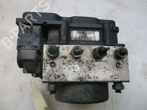 Used ABS pump RENAULT CLIO II (BB_, CB_) 1.5 dCi (B/CB07) (65 hp) 24972180