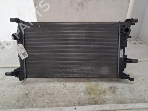 Used Water radiator Water radiator 37453437 37453437