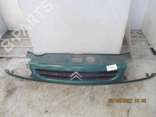 Used Grille CITROËN SAXO (S0, S1) 1.5 D (57 hp) 19740526