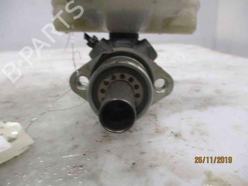 Used Brake master cylinder Brake master cylinder CITROËN SAXO (S0, S1) [1996-2004] 19735074 19735074