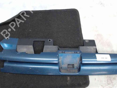 Used Grille PEUGEOT 306 Hatchback (7A, 7C, N3, N5) 1.9 DT (90 hp) 19716894