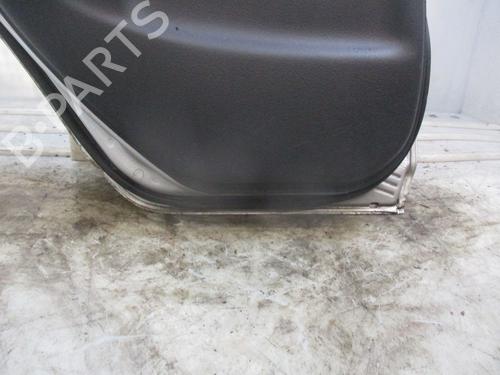 Puerta trasera izquierda TOYOTA YARIS (_P1_) | BP29984670C4