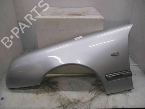 Used Left front fenders MERCEDES-BENZ E-CLASS (W210) E 300 Turbo-D (210.025) (177 hp) 26633334