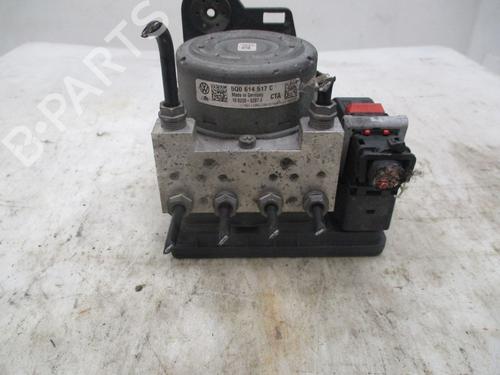 ABS Bremseaggregat VW GOLF VII (5G1, BQ1, BE1, BE2) 2.0 TDI (150 hp) 26636646