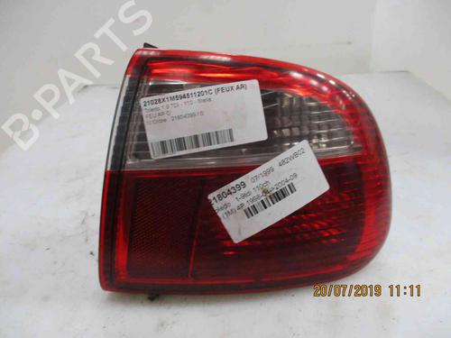 Used Right taillight SEAT LEON (1M1) 1.4 16V (75 hp) 19715036