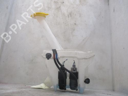 Used Windscreen washer tank TOYOTA YARIS (_P13_) 1.5 Hybrid (NHP130_) (101 hp) 24971275