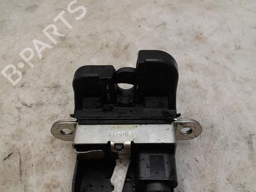 Używane Zamek klapy tylnej / bagażnika VW GOLF VI (5K1) 2.0 TDI (140 hp) 31346907