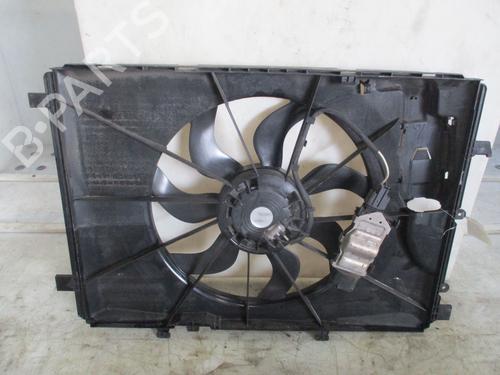 Used Radiator fan MERCEDES-BENZ A-CLASS (W176) A 180 (176.042) (122 hp) 30865571