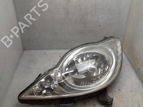 Venstre forlygte PEUGEOT 107 (PM_, PN_) 1.0 (68 hp) 31961287