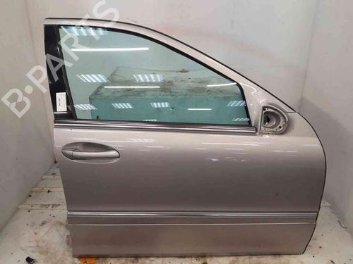 Used Right front door MERCEDES-BENZ C-CLASS (W203) C 220 CDI (203.008) (150 hp) 24012380