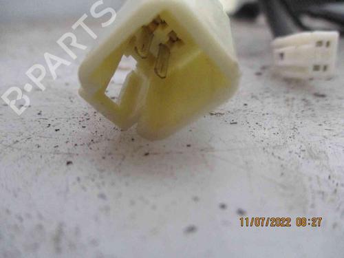 Sikkerhetsbelte-spenne TOYOTA YARIS (_P9_) 1.4 D-4D (NLP90_, NLP90R) | BP19741887I32 