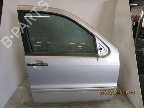 Used Right front door MERCEDES-BENZ M-CLASS (W163) ML 400 CDI (163.128) (250 hp) 19712540