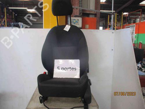 Used Left front seat PEUGEOT 208 I (CA_, CC_) 1.6 BlueHDi 100 (100 hp) 19739825