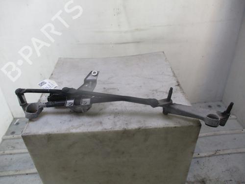 Used Front wipers mechanism MERCEDES-BENZ A-CLASS (W176) A 180 (176.042) (122 hp) 30865570