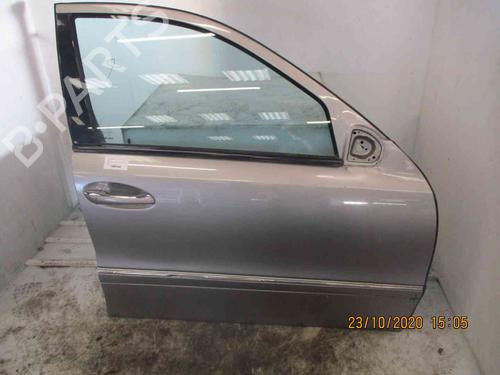 Used Right front door MERCEDES-BENZ E-CLASS (W211) E 220 CDI (211.006) (150 hp) 19721076