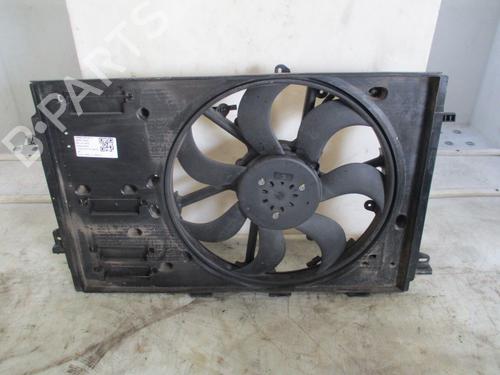 Koelventilatormotor RENAULT MEGANE IV Hatchback (B9A/M/N_) 1.5 Blue dCi 115 (B9A6) (116 hp) 30865537