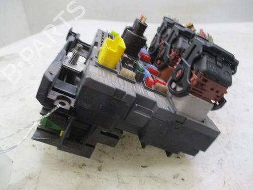 Fuse box PEUGEOT 308 CC (4B_) 2.0 HDi (4BRHRH, 4BRHRJ) | BP33058194E1 - Image 4