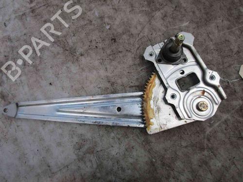 Rudehejsemekanisme Højre bagtil TOYOTA YARIS VERSO (_P2_) 1.4 D-4D (NLP20_, NLP22_) (75 hp) 24006097