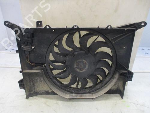 Used Radiator fan VOLVO XC70 II (136) D5 AWD (185 hp) 32199427