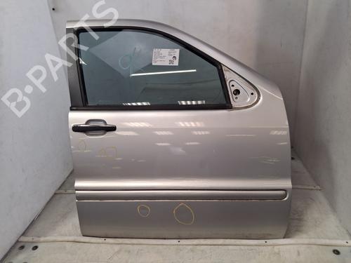 Used Right front door Right front door 37161974 37161974