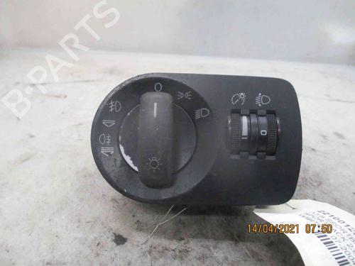 Used Steering column stalk AUDI A3 Sportback (8PA) 2.0 TDI 16V (140 hp) 19737639