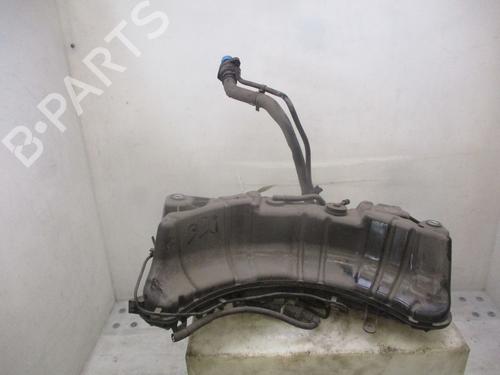 Used AdBlue tank AdBlue tank RENAULT CAPTUR II (HF_) Blue dCi 115 (HFAD) (116 hp) 33560890 33560890