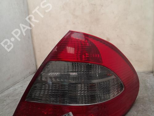 Right taillight MERCEDES-BENZ C-CLASS (W204) C 350 CDI (204.022) 2118202464 2118202464