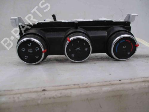 Used Climate control RENAULT CLIO V (B7_) 1.5 Blue dCi 85 (B7AG) (86 hp) 26633845
