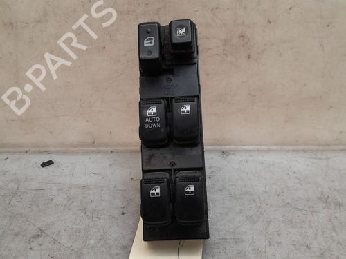 Used Switch HYUNDAI TUCSON (JM) 2.0 CRDi All-wheel Drive (113 hp) 27709582