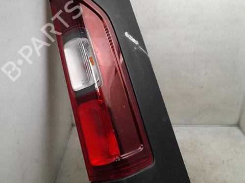 right-taillight-renault-trafic-iii-van-fg_-2014-34640210 main image