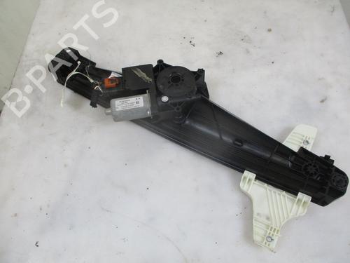Used Right rear window motor PEUGEOT 3008 II SUV (MC_, MR_, MJ_, M4_) 2.0 BlueHDi 150 (MJAHXH, MJAHXV, MJAHXG, MJAHSH, MJAHRH,... (150 hp) 26639254